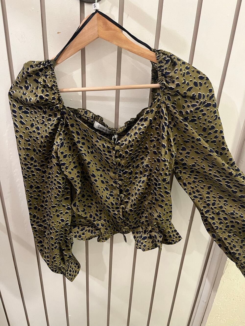 Olive Leia n co Leopard Print Long Sleeve Blouse Size S